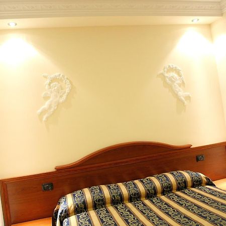 Guest House Galaxy Rzym Zewnętrze zdjęcie