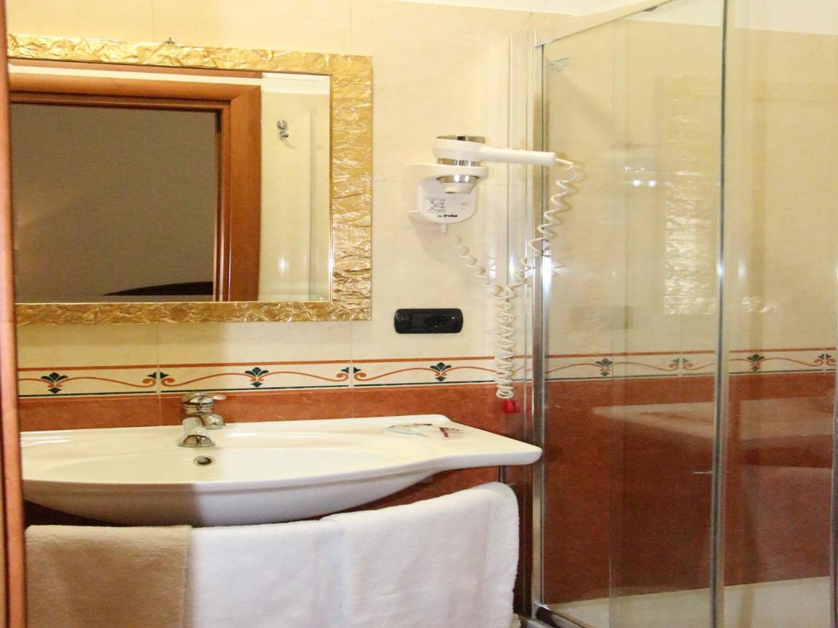 Guest House Galaxy Rzym Zewnętrze zdjęcie