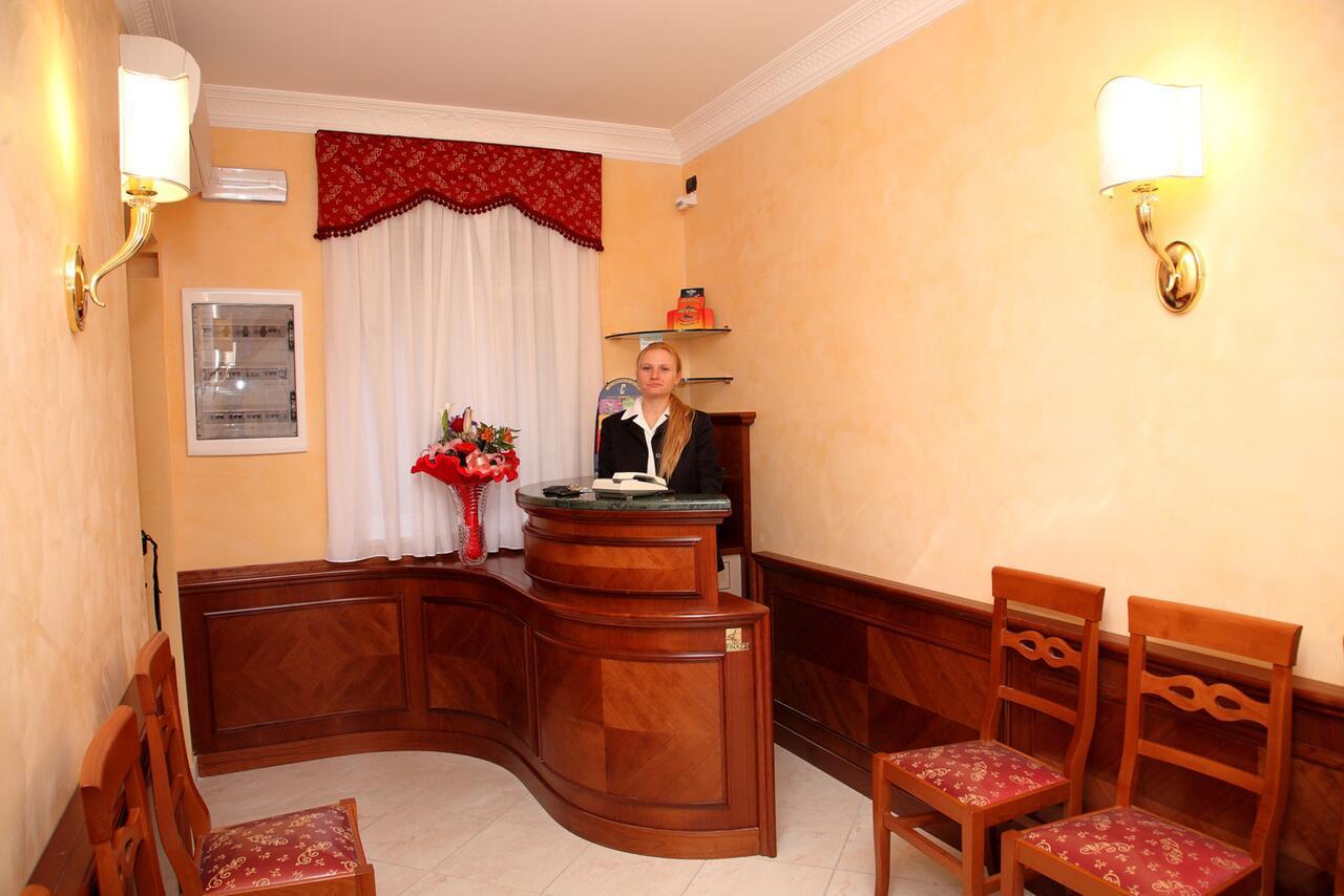 Guest House Galaxy Rzym Zewnętrze zdjęcie